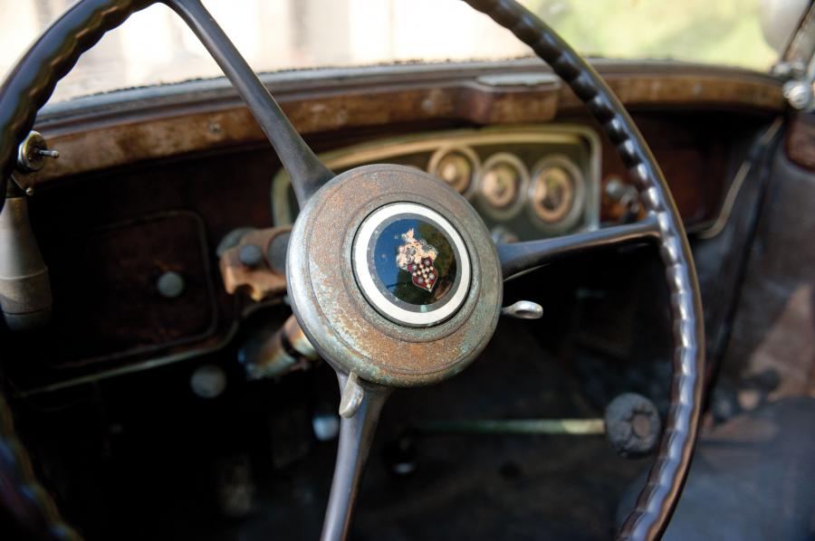  Packard Twelve Convertible Victoria 1933 года  (фото 13 из 22)